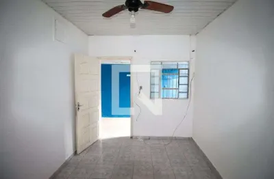 Casa para Aluguel - Itaim Paulista, 2 Quartos,  60 m² - São Paulo