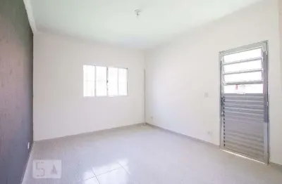 Casa com 2 quartos para alugar na Rua Heliotrópio, Rochdale, Osasco