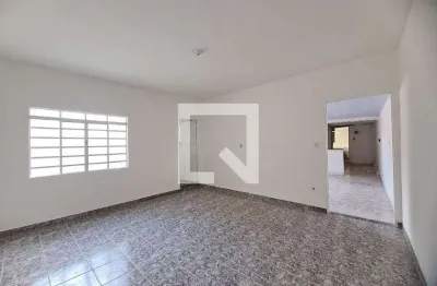 Casa com 2 quartos para alugar na Rua Manoel Cuadrado Martin, Sapopemba, São Paulo