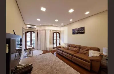 Casa com 3 quartos para alugar na Rua Padre Agostinho de Matos, Água Fria, São Paulo