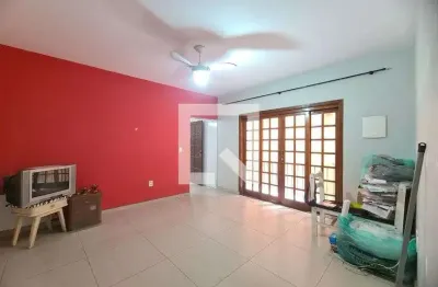 Casa com 2 quartos para alugar na Rua Barra do Caeté, Sapopemba, São Paulo