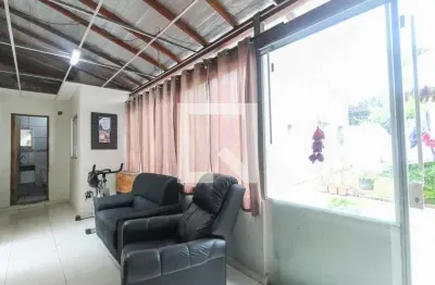 Casa com 3 quartos para alugar na Rua Guilherme Studart, Sapopemba, São Paulo