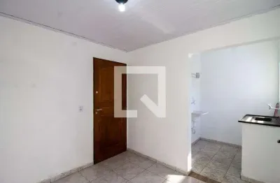 Casa para Aluguel - Jardim Presidente Dutra, 1 Quarto,  32 m² - Guarulhos