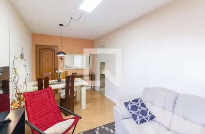 Apartamento com 3 quartos para alugar na Avenida João Del Papa, I.A.P.I., Osasco