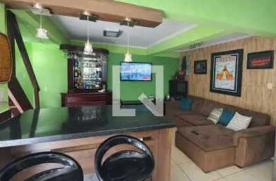Casa com 1 quarto para alugar na Rua dos Sabiás, Igara, Canoas