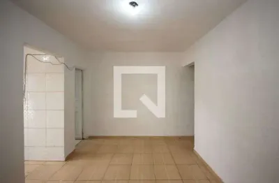 Casa com 2 quartos para alugar na Rua dos Financeiros, Sapopemba, São Paulo
