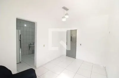 Casa com 2 quartos para alugar na Rua João Domingos Vieira, Cachoeirinha, São Paulo