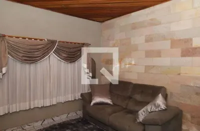 Casa com 2 quartos para alugar na Rua Serrana, Itaquera, São Paulo