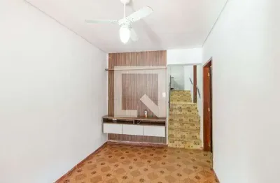 Casa com 3 quartos para alugar na Rua Clotilde Galesi, Centro, Osasco