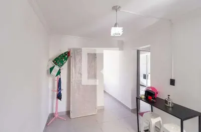 Apartamento para Aluguel - Vila Municipal, 2 Quartos,  35 m² - Carapicuíba