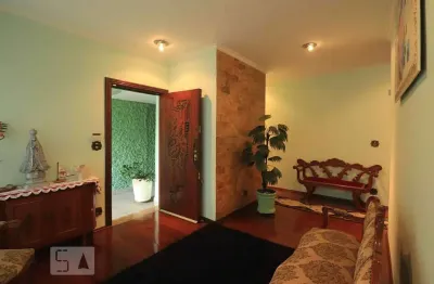 Casa com 3 quartos para alugar na Rua Paquequer, Jardim, Santo André