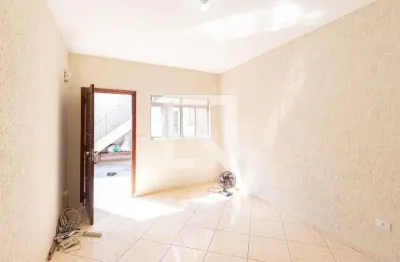 Casa com 3 quartos para alugar na Rua Maria Siqueira, Centro, Carapicuíba