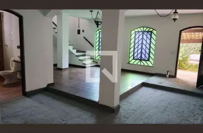 Casa para Aluguel - Parque Maria Helena, 5 Quartos,  300 m² - São Paulo