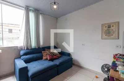 Casa com 2 quartos para alugar na Rua Marquês de Laplace, Artur Alvim, São Paulo