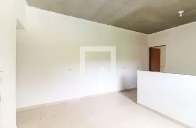 Casa com 2 quartos para alugar na Rua Serrana, Itaquera, São Paulo