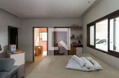 Casa com 4 quartos para alugar na Rua Júlio César Moreira, São Rafael, São Paulo