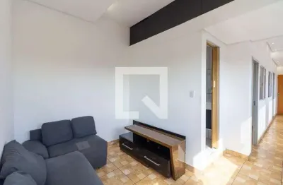 Casa com 2 quartos para alugar na Rua Marcos Antônio Lopes da Silva, Cipava, Osasco