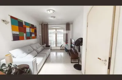 Casa com 3 quartos para alugar na Rua Tupiguaes, Santana, São Paulo