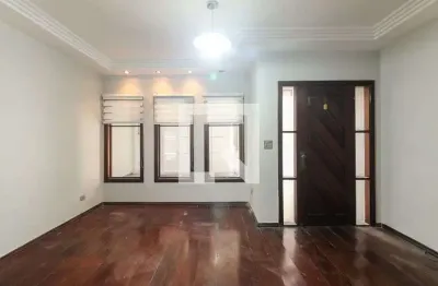 Casa com 3 quartos para alugar na Rua Pero Nunes, Vila Carrão, São Paulo