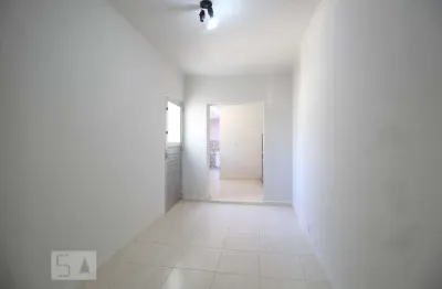 Casa com 2 quartos para alugar na Rua Cavalheiro Rodolfo Crespi, Mooca, São Paulo