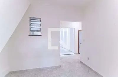 Casa para Aluguel - Pilares, 3 Quartos,  240 m² - Rio de Janeiro