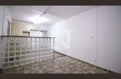 Casa com 2 quartos para alugar na Rua José Francisco dos Santos, Jardim Tietê, São Paulo