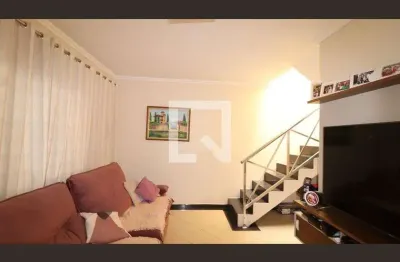 Casa com 3 quartos para alugar na Rua Doutor Afrodísio Vidigal, Vila Maria, São Paulo