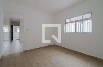Casa com 2 quartos para alugar na Rua Alonso Vasconcelos Pacheco, Vila Falchi, Mauá