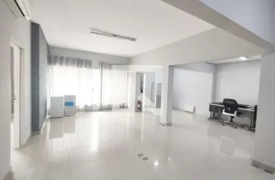 Casa para Aluguel - Barcelona, 3 Quartos,  220 m² - São Caetano do Sul