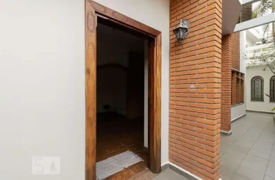 Casa com 4 quartos para alugar na Rua Boiçununga, Sacomã, São Paulo