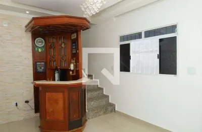 Casa com 2 quartos para alugar na Rua Renzo Baldini, Itaquera, São Paulo