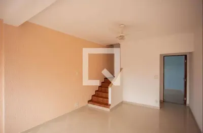 Casa com 3 quartos para alugar na Rua Itaguacaba, Santana, São Paulo