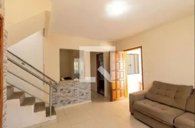 Casa com 3 quartos para alugar na Rua Desembargador Luiz Antônio Pires de Carvalho e Albuquerque, Tatuquara, Curitiba