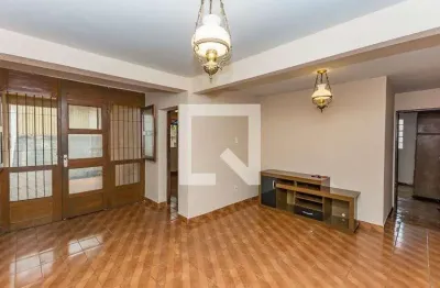 Casa para Aluguel - Alto Caiçaras, 3 Quartos,  656 m² - Belo Horizonte