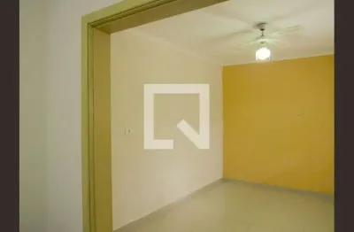Casa com 3 quartos para alugar na Rua Cajamar, Vila Menck, Osasco