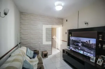 Casa com 2 quartos para alugar na Rua Heitor da Costa Val, Centro, Mesquita