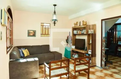 Casa com 3 quartos para alugar na Rua José Huberto Bronca, Sarandi, Porto Alegre