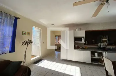 Casa para Aluguel - Scharlau, 2 Quartos,  190 m² - São Leopoldo