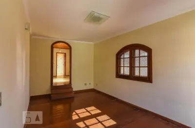 Casa para Aluguel - Santa Efigênia, 3 Quartos,  135 m² - Belo Horizonte