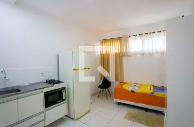 Casa para Aluguel - Vila Tibirica, 1 Quarto,  20 m² - Santo André