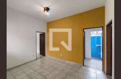 Casa com 2 quartos para alugar na Rua Plínio Martins Bonilha, Centro, Jundiaí