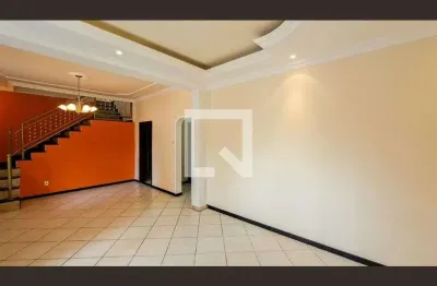 Casa com 4 quartos para alugar na Rua Walace 59 - União Belo Horizonte - Mg Brasil, União, Belo Horizonte