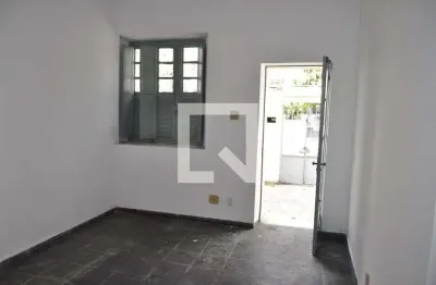 Casa para Aluguel - Engenho Novo, 2 Quartos,  90 m² - Rio de Janeiro