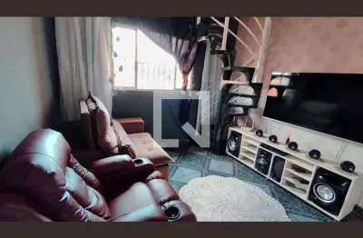 Casa para Aluguel - Jardim Lourdes, 3 Quartos,  64 m² - Ferraz de Vasconcelos