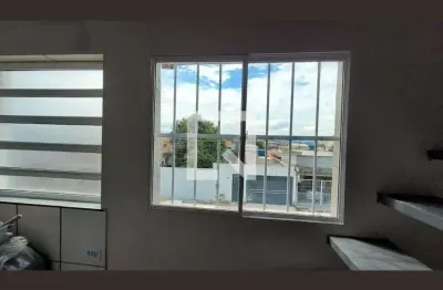 Casa para Aluguel - Jardim Odete, 1 Quarto,  42 m² - Itaquaquecetuba