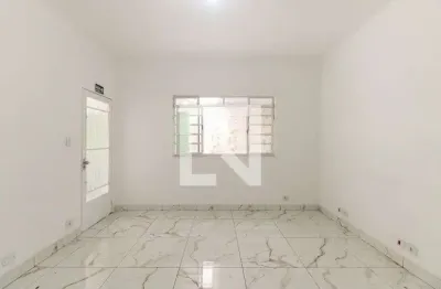 Casa com 3 quartos para alugar na Rua Emílio Mallet, Tatuapé, São Paulo