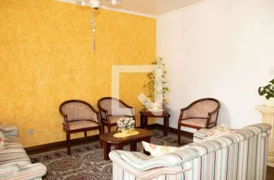 Casa com 3 quartos para alugar na Rua Antonieta Altenfelder, Vila Mazzei, São Paulo