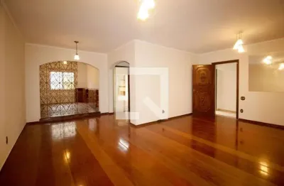 Casa com 3 quartos para alugar na Rua Engenheiro Francisco Azevedo, Sumaré, São Paulo