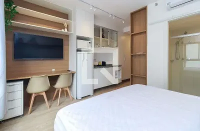 Kitnet / Stúdio para alugar na Rua Dom Manuel, Brooklin, São Paulo por R$ 2.550