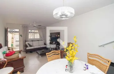 Casa com 2 quartos para alugar na Rua Magarinos Torres, Vila Maria, São Paulo